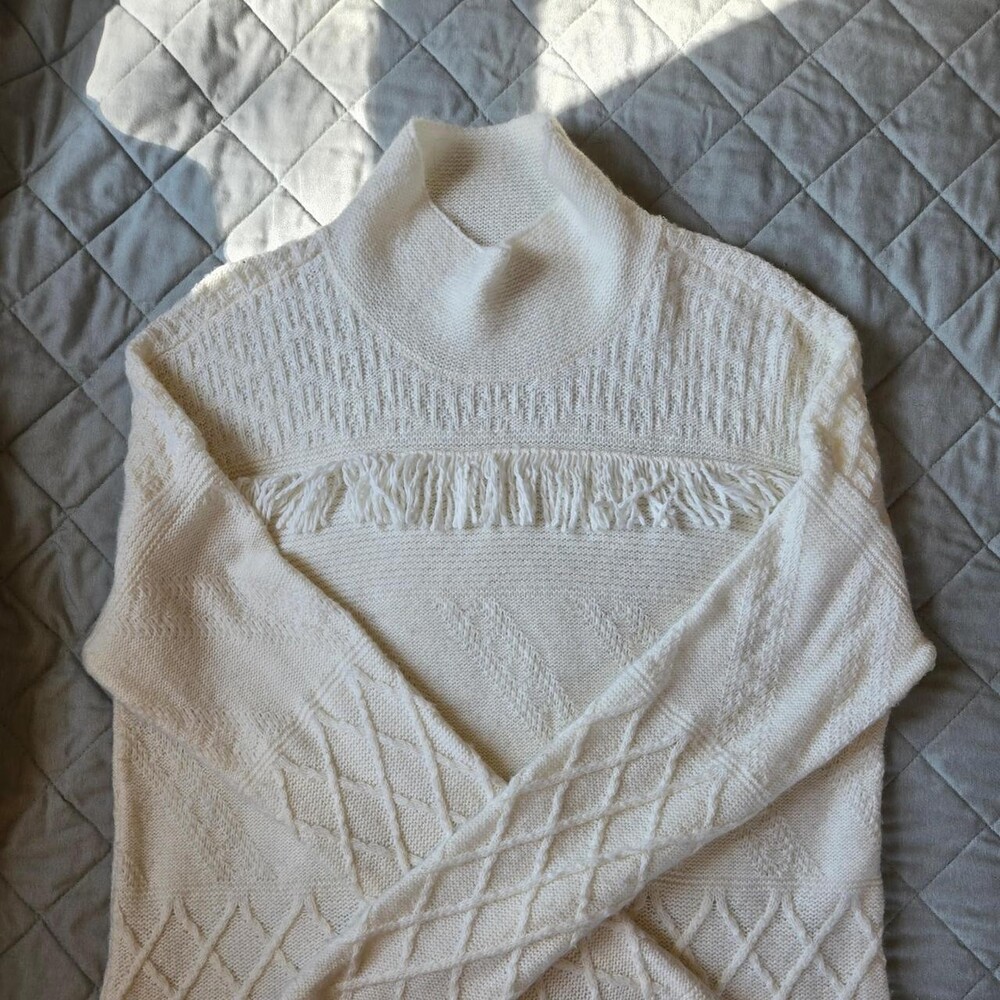Sonoma Goods for Life Women's White and Cream Jumper